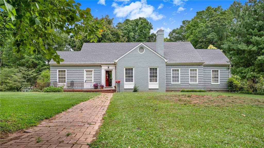 718 Maple Drive - Photo 1