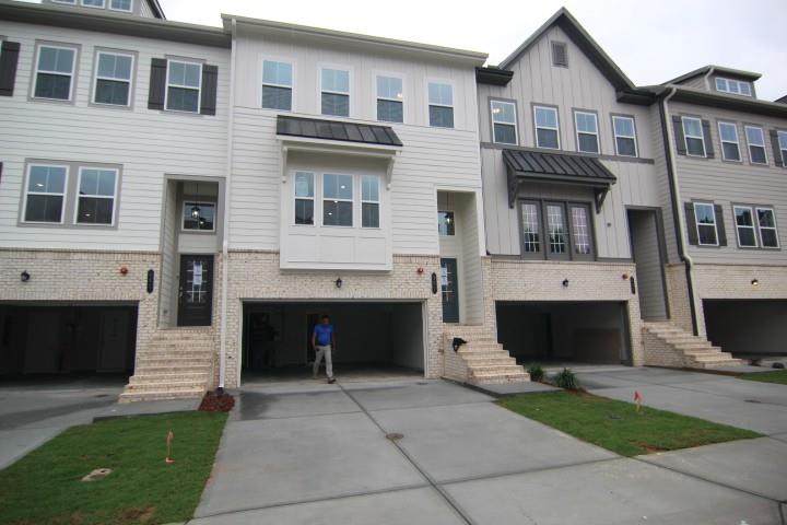 501 Stagecoach Bend - Photo 1
