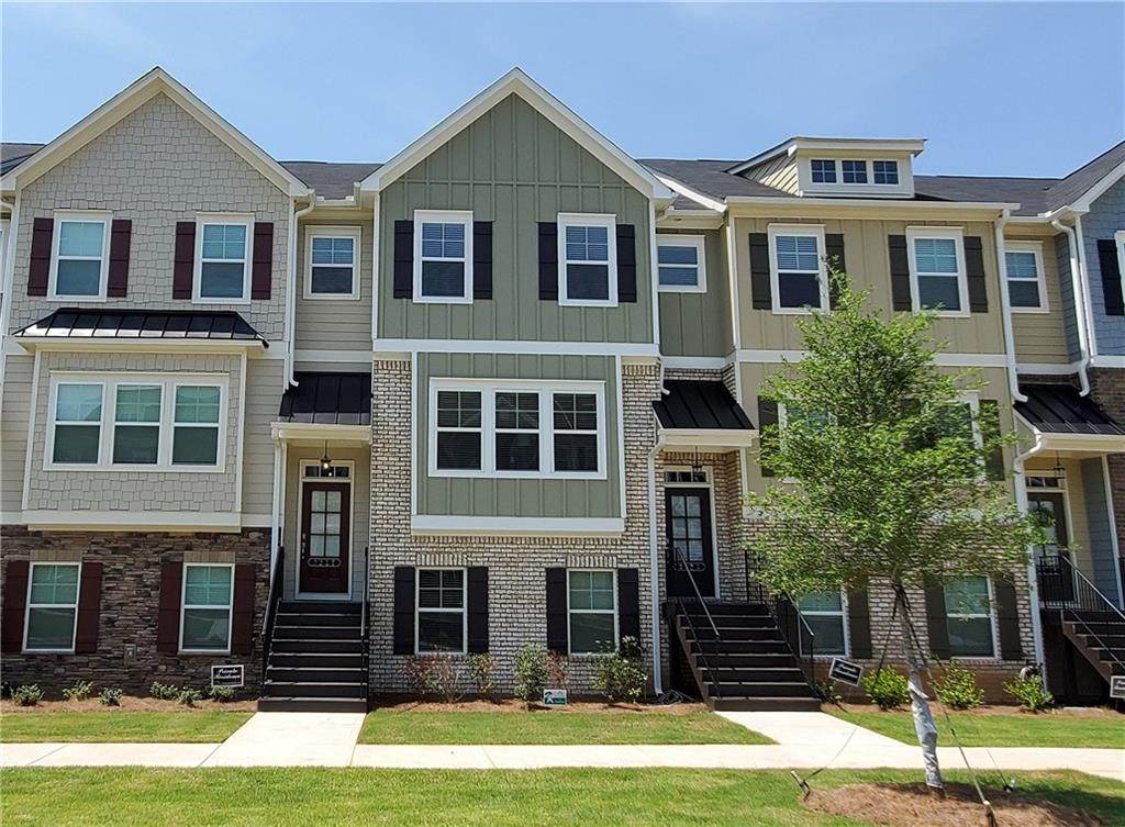 3320 Hedgeway Court - Photo 1