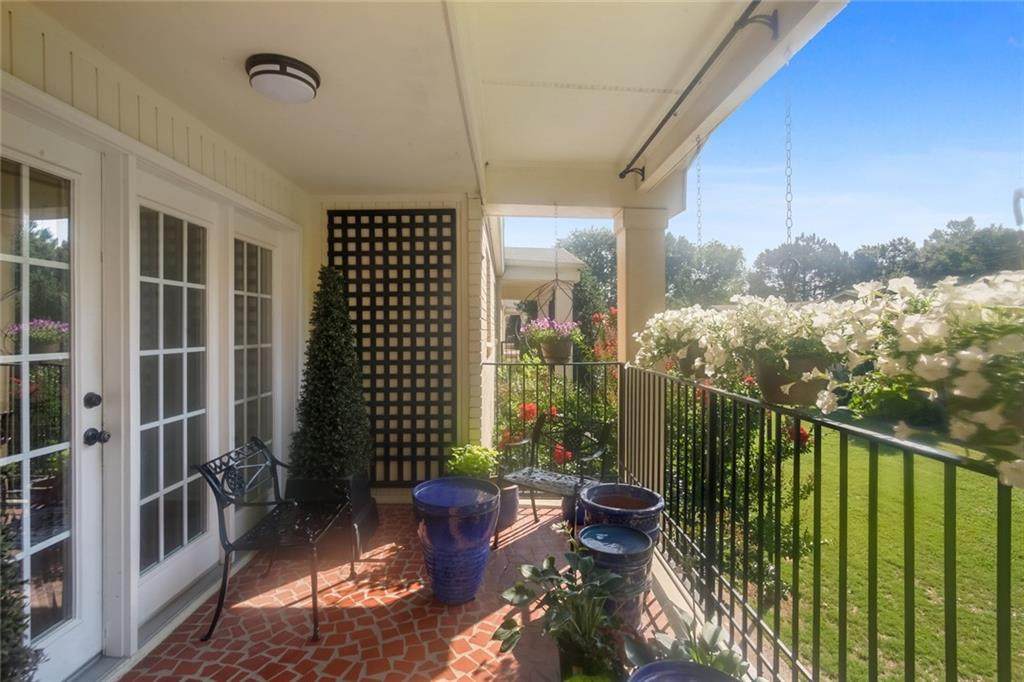 311 Peachtree Hills Avenue - Photo 1