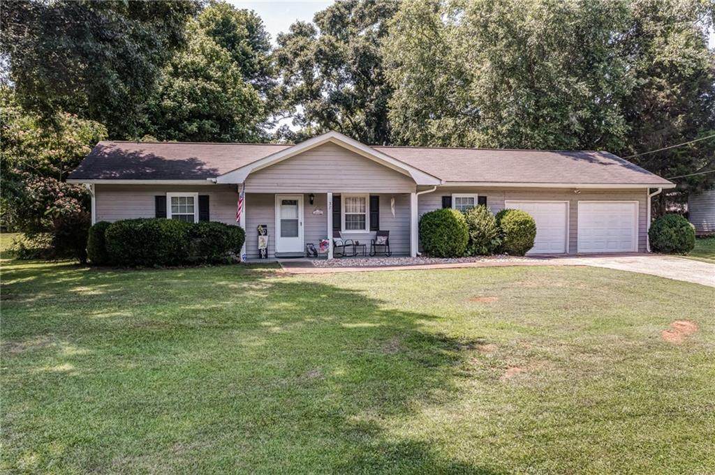 37 Pine Valley Drive - Photo 1