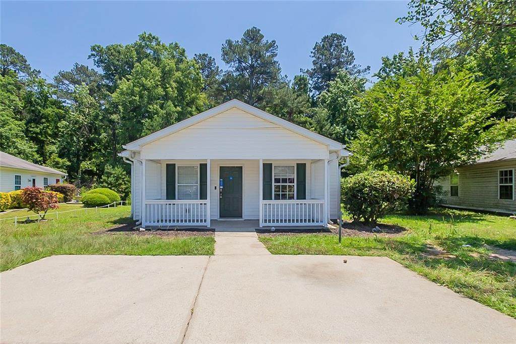 3667 Ten Oaks Circle - Photo 1
