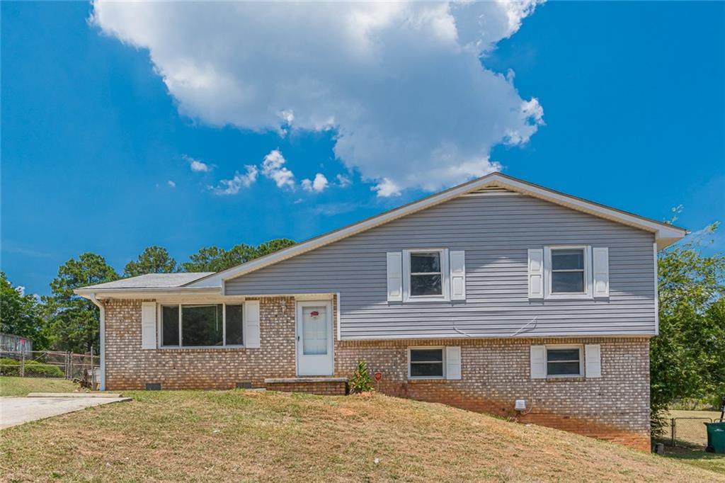 192 Windemere Way - Photo 1