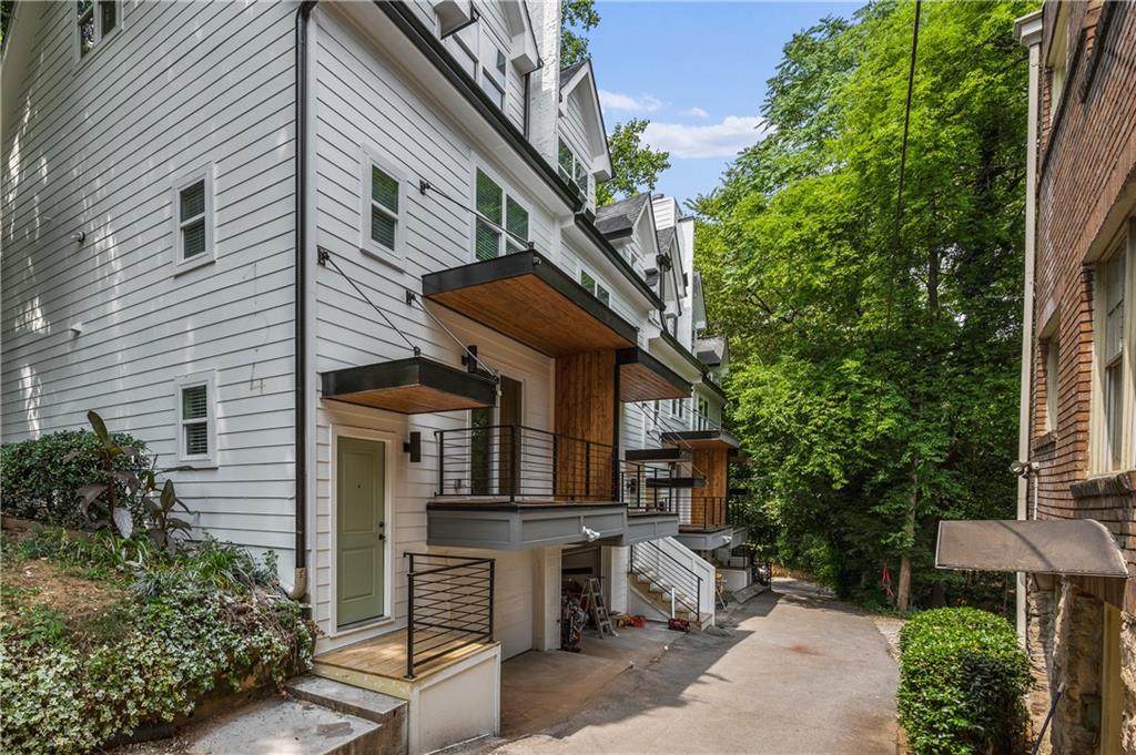 704 Durant Place - Photo 1