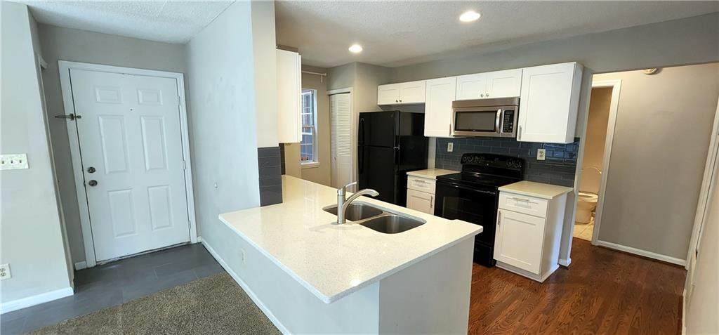 220 Saint Andrews Court - Photo 1