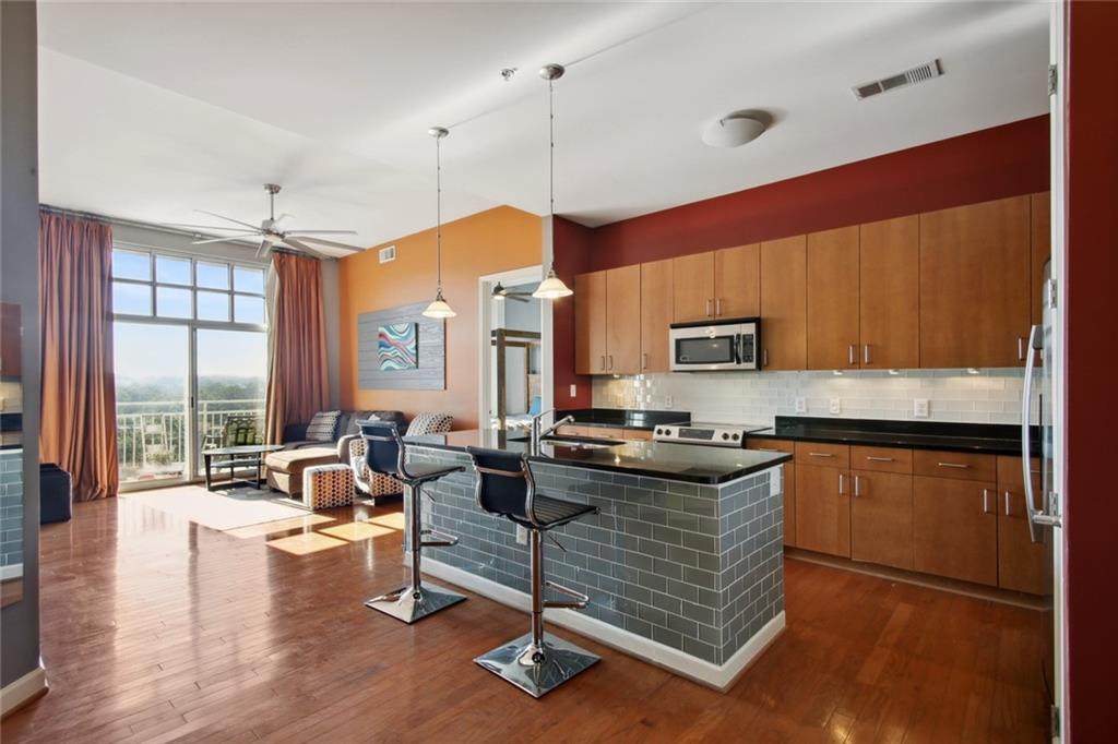 711 Cosmopolitan Drive - Photo 1