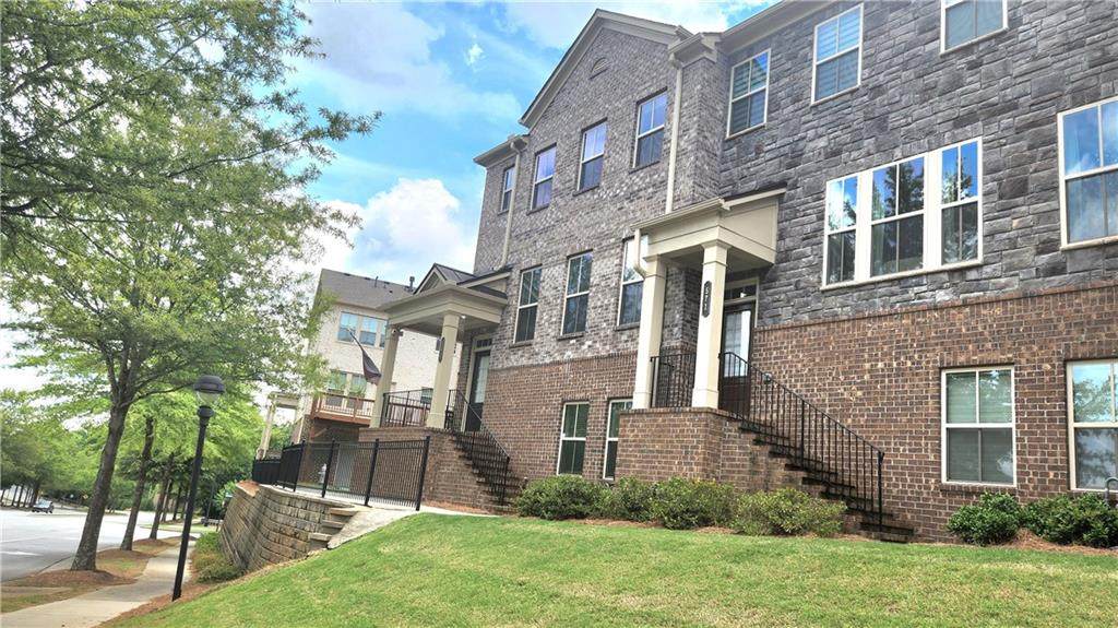 561 Northaven Avenue - Photo 1