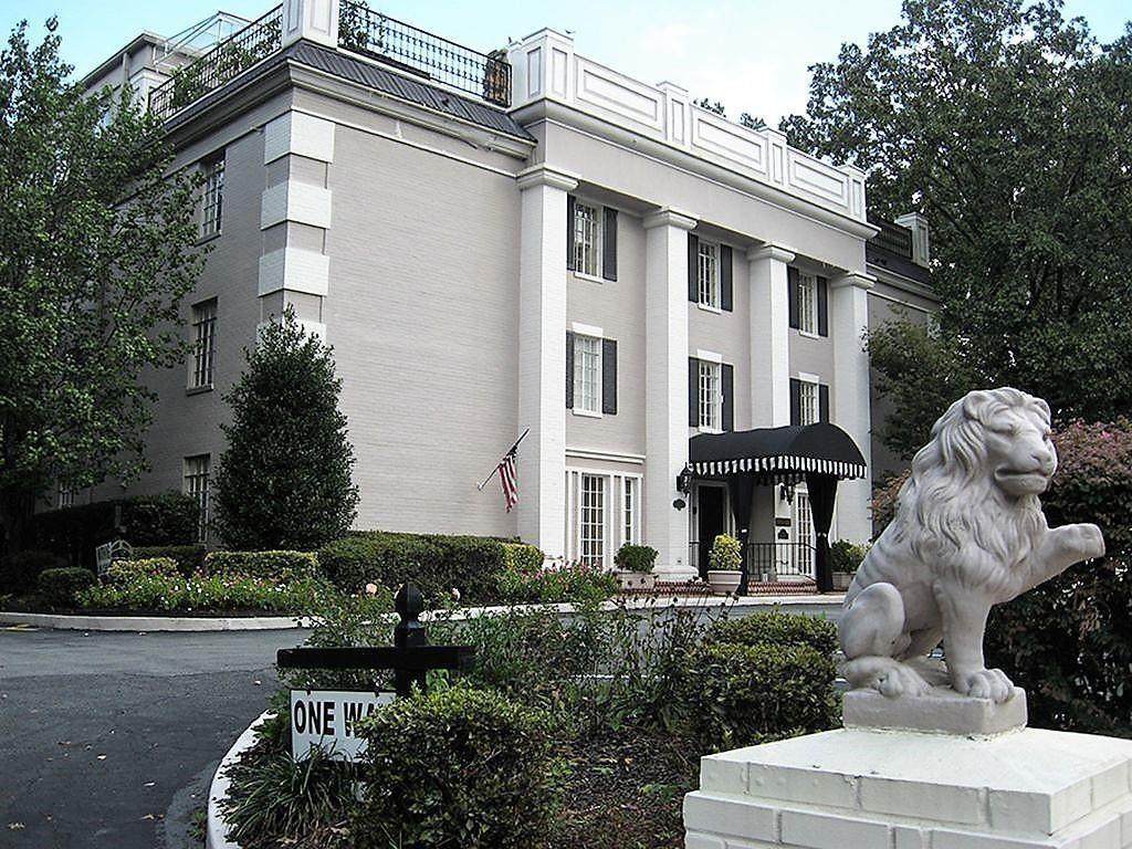 3648 Peachtree Road - Photo 1