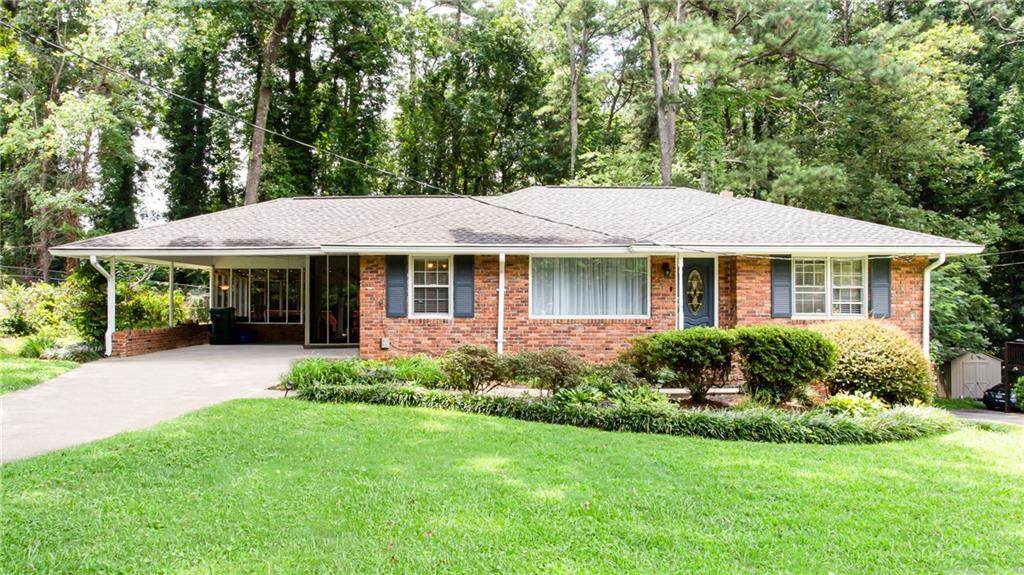 1090 Oakdale Drive - Photo 1