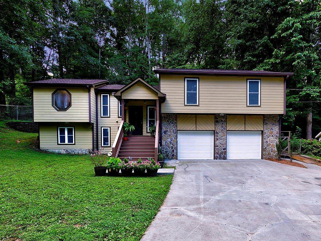 858 Reed Road - Photo 1