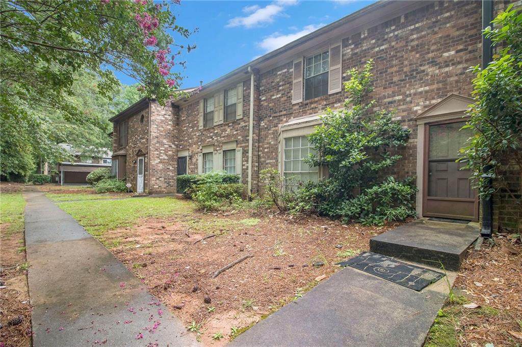 704 Garden View Drive - Photo 1