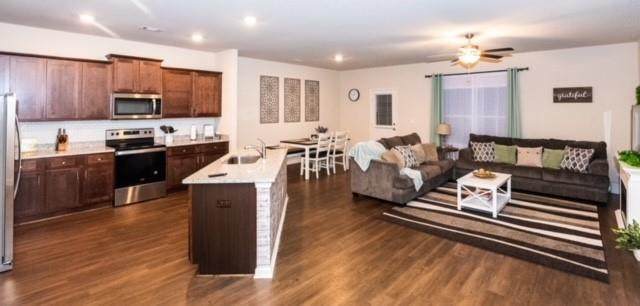 664 Holly Springs Court - Photo 1