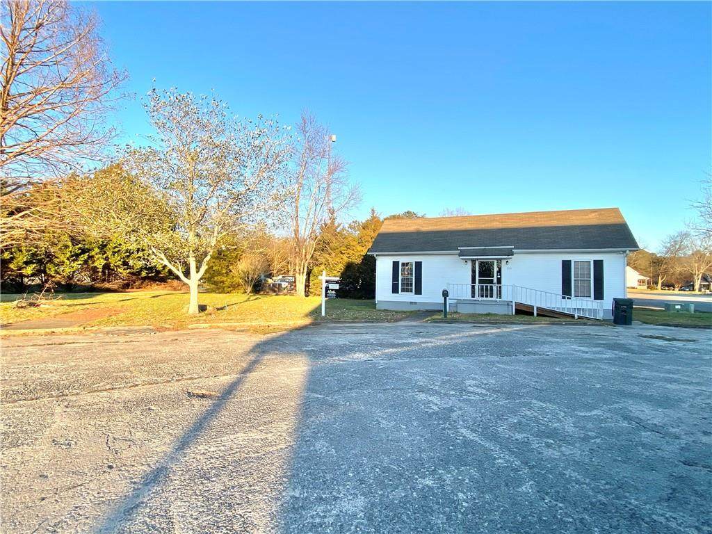 110 Catherine Court - Photo 1