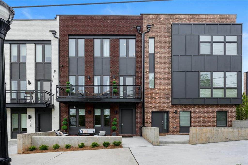 1231 Chelsea Circle - Photo 1