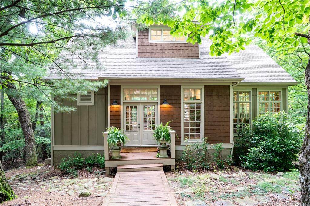 16 Laughing Fox Knoll - Photo 1