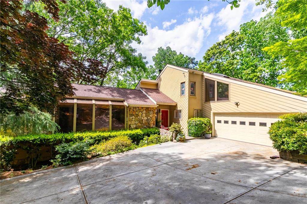 8910 Mount Drive - Photo 1