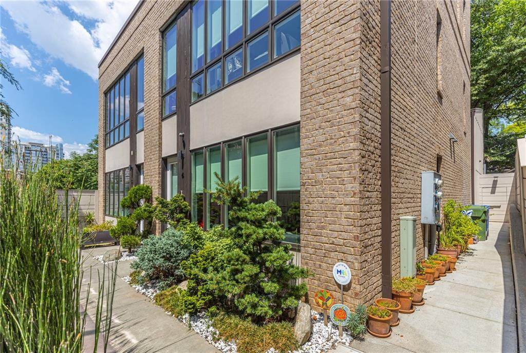 975 Piedmont Avenue - Photo 1