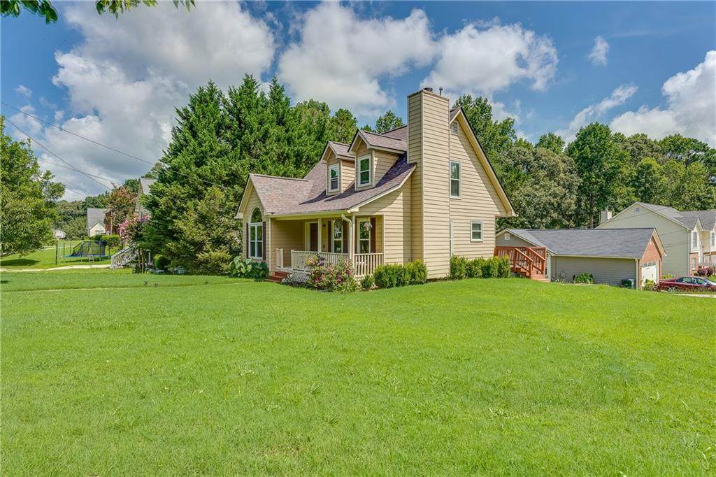 5465 Princeton Oaks Drive - Photo 1