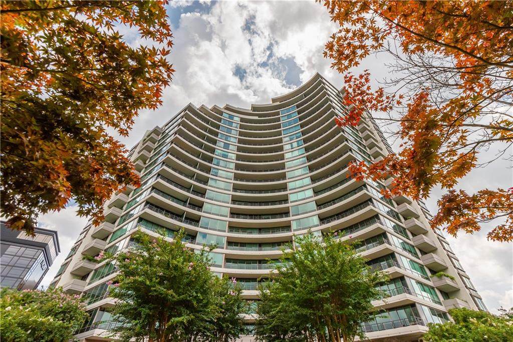 700 Park Regency Place - Photo 1