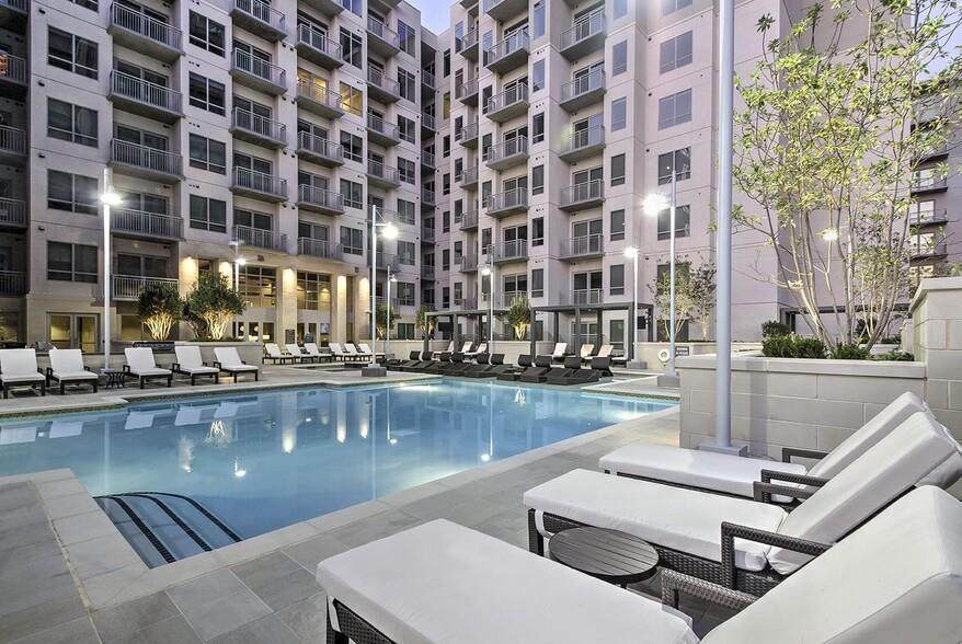 782 Peachtree Street - Photo 1