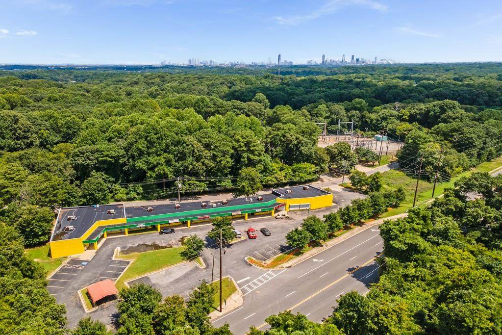 905 James Jackson Parkway - Photo 1
