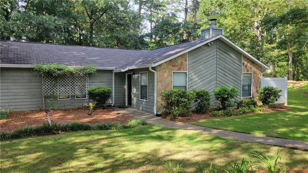 1050 Mathews Court - Photo 1
