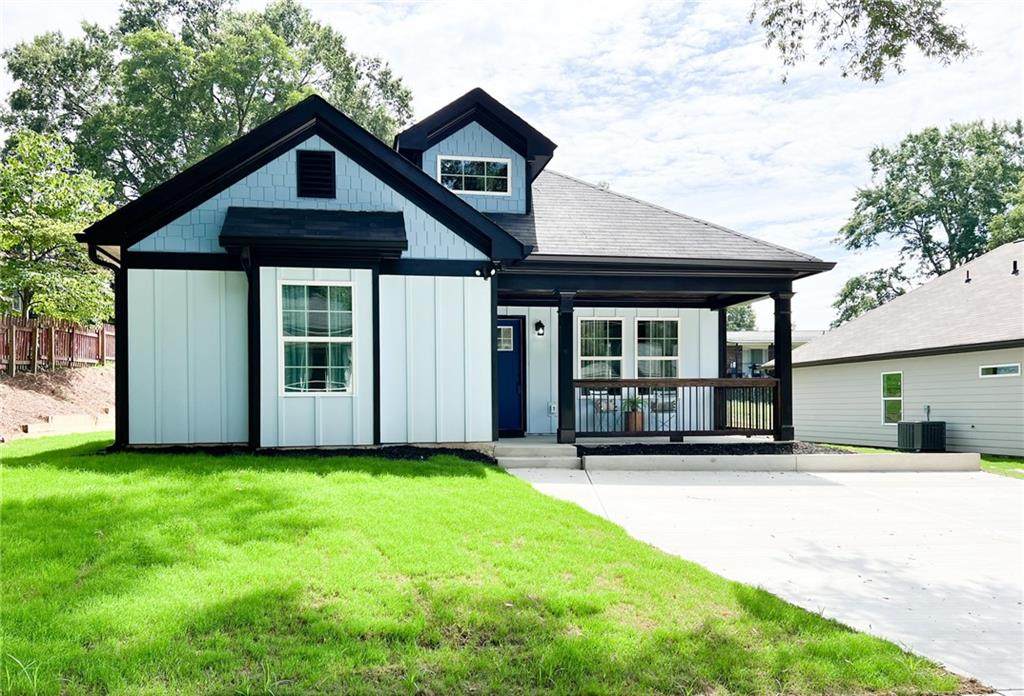 405 Gilmer Street - Photo 1