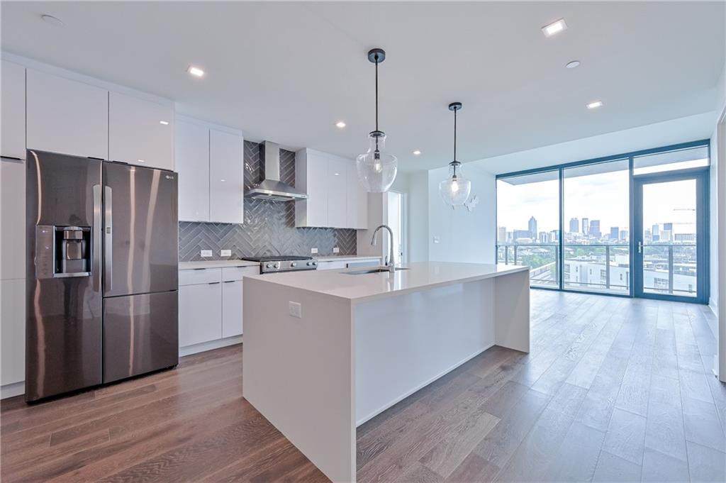 788 W Marietta Street - Photo 1