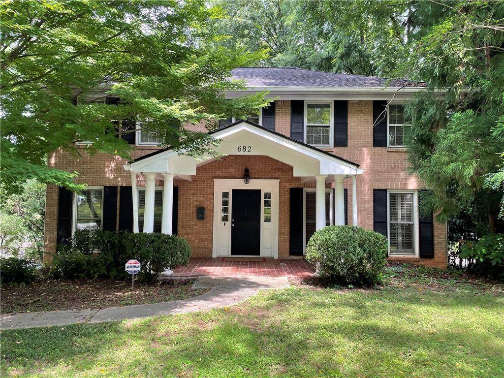 682 Morningside Drive - Photo 1