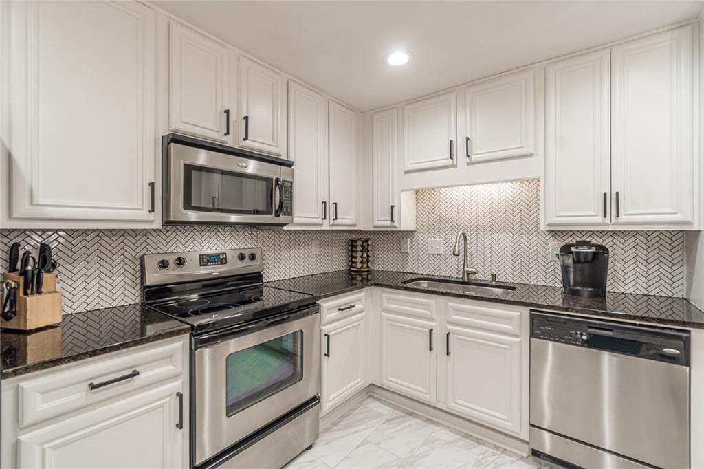 1468 Briarwood Road - Photo 1