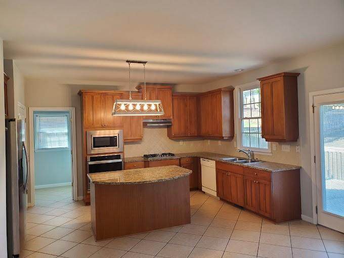 1738 Crossvale Drive - Photo 1