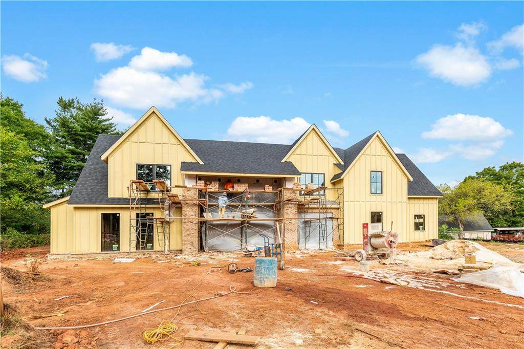 140 Mayfield Circle - Photo 1