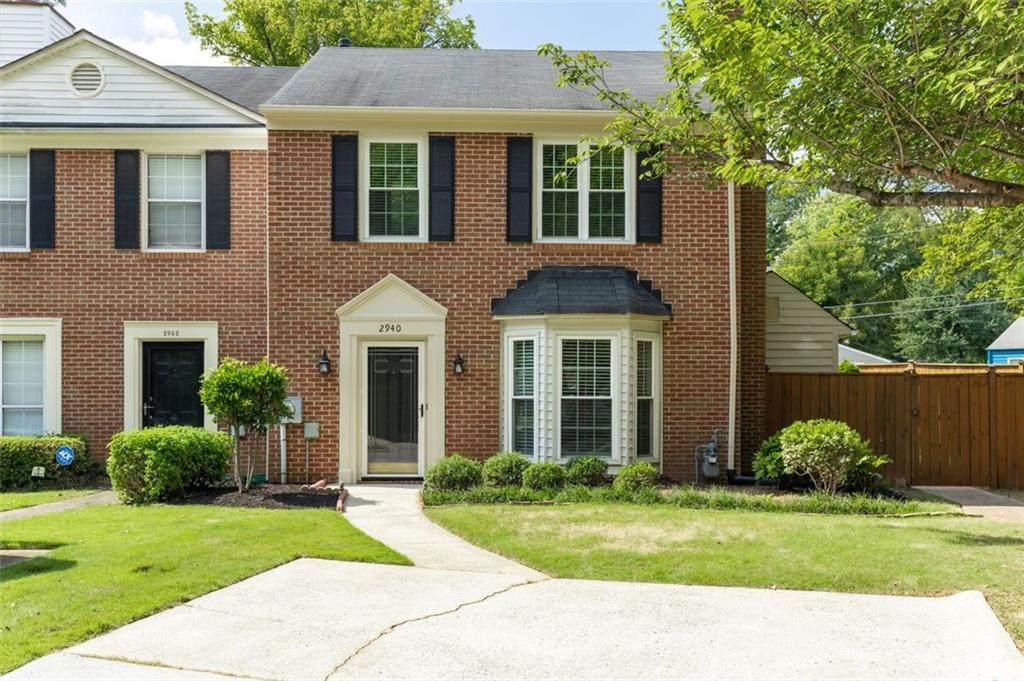 2940 Lexington Trace Drive - Photo 1