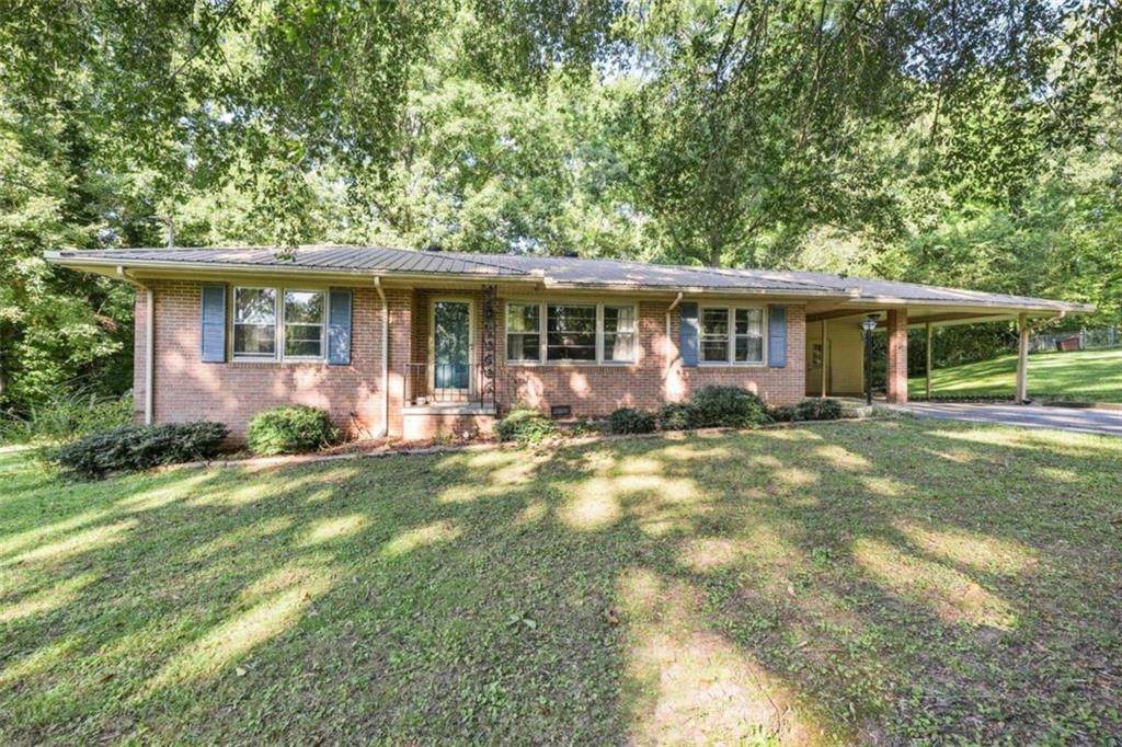380 Hickory Circle - Photo 1