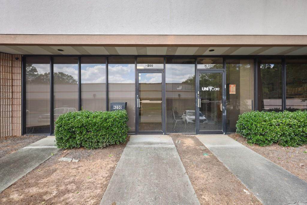 3120 Medlock Bridge Road - Photo 1