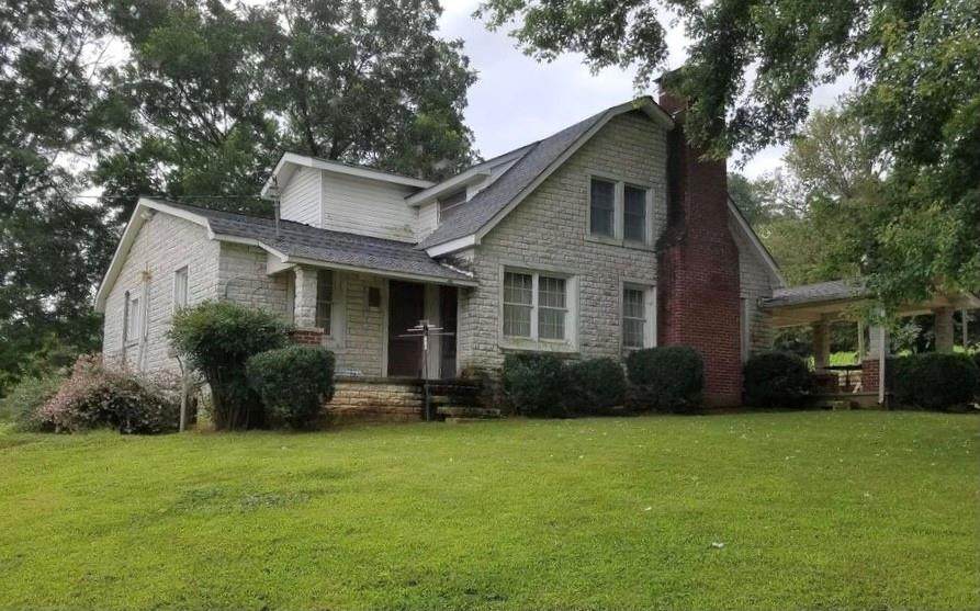 217 Laura Lane - Photo 1