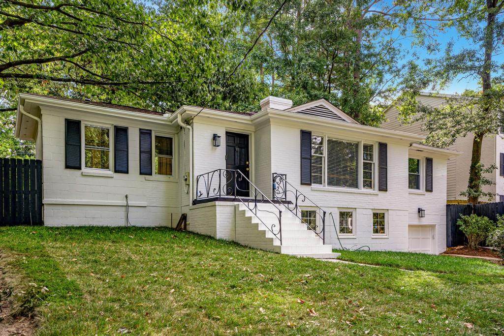 1821 Fernwood Road - Photo 1