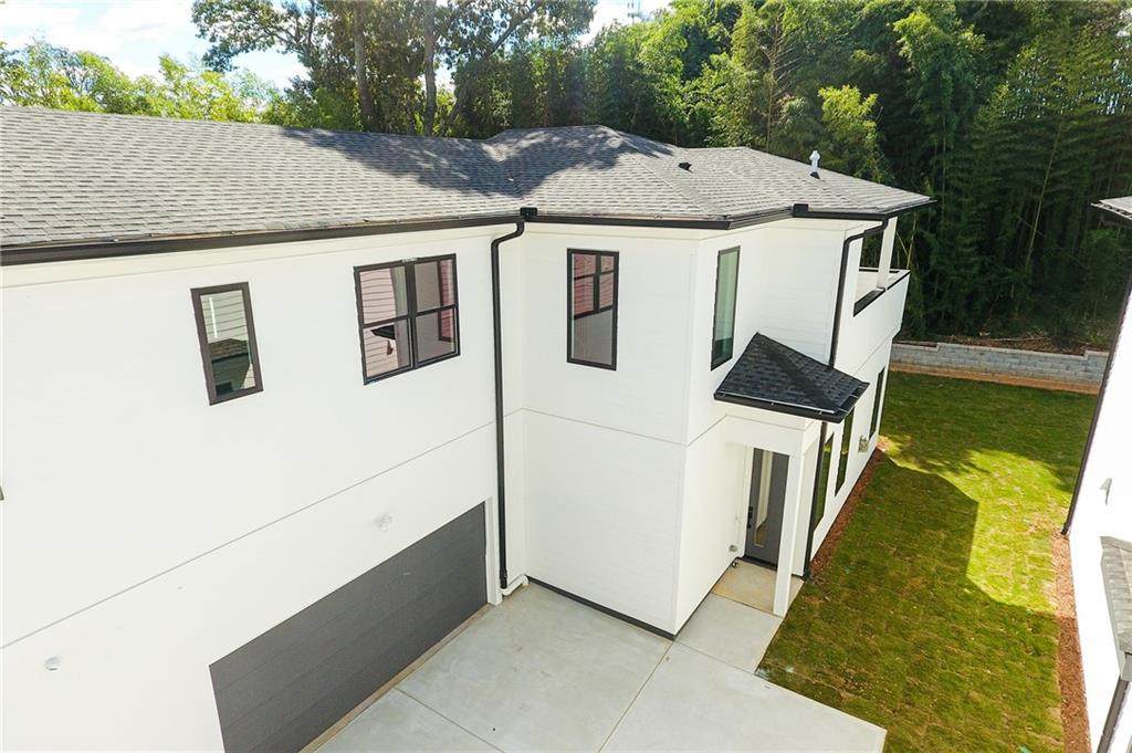 32 Walthall Street - Photo 1