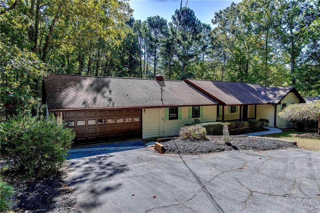 9830 Kings Road - Photo 1