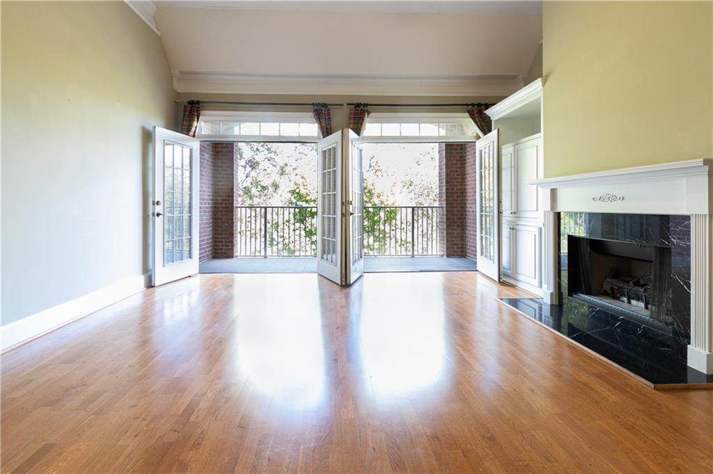 417 Clairemont Avenue - Photo 1