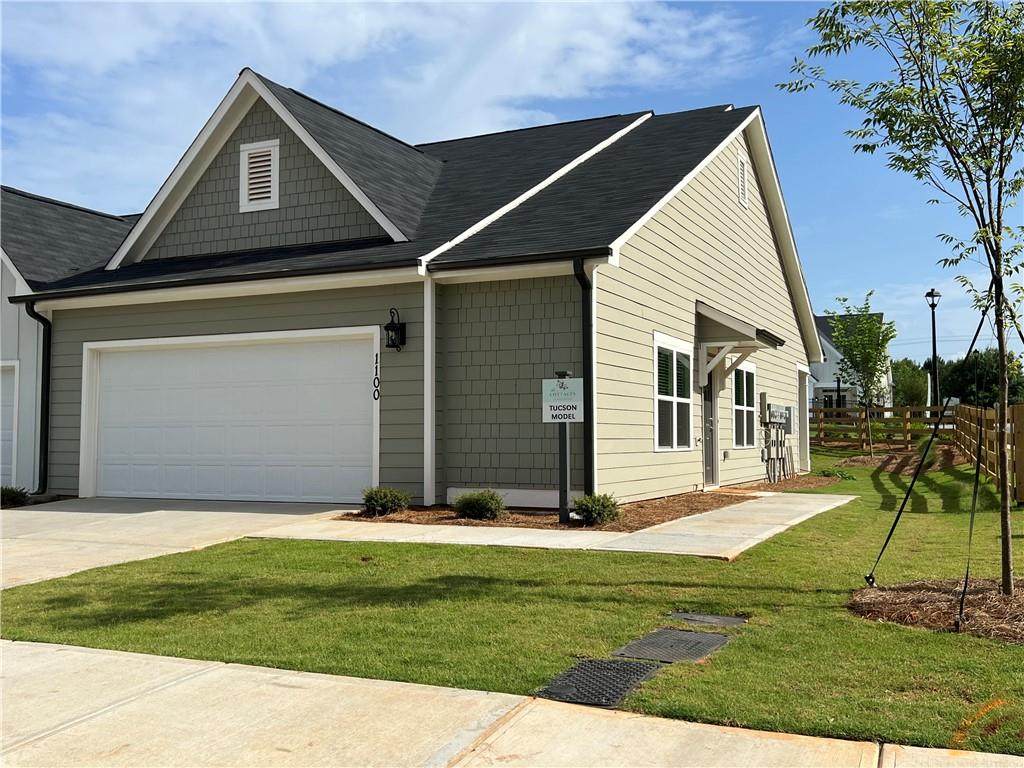 101 Cottage Way - Photo 1