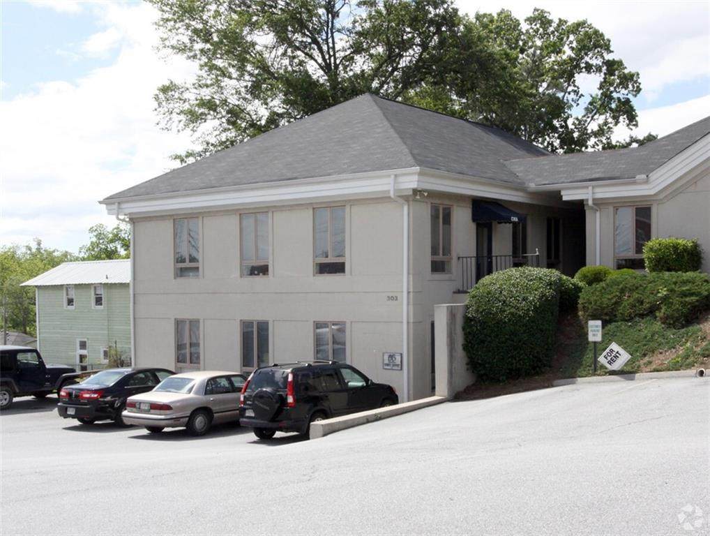 303 Green Street - Photo 1