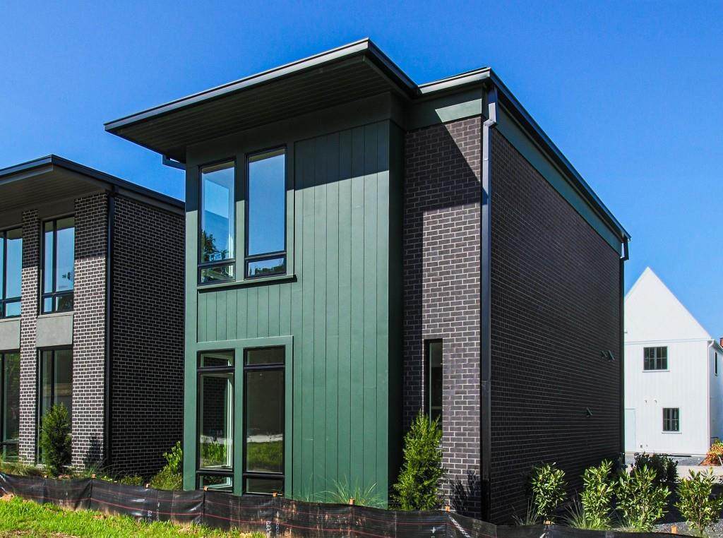 130 Carlyle Lane - Photo 1