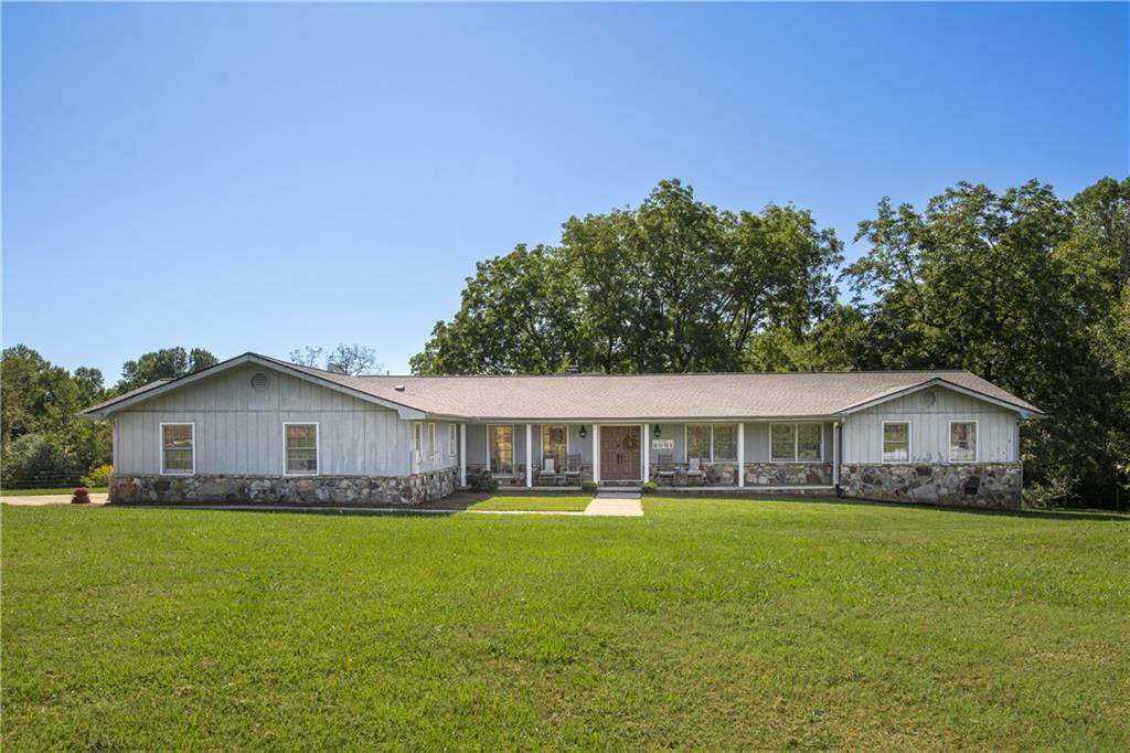 6686 Mountain Meadow Drive - Photo 1