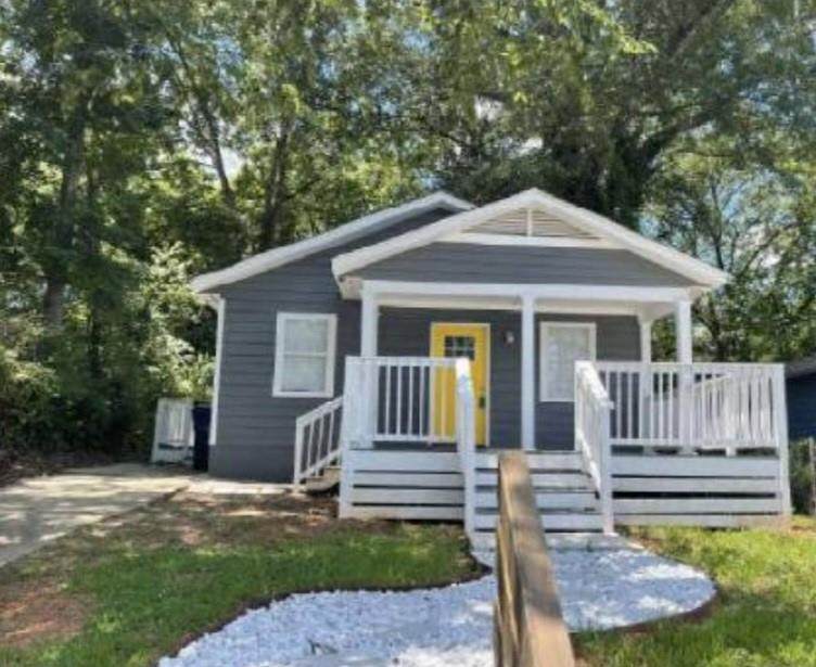 1049 West Avenue - Photo 1