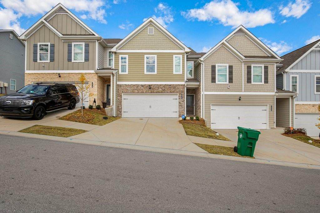 7518 Knoll Hollow Road - Photo 1