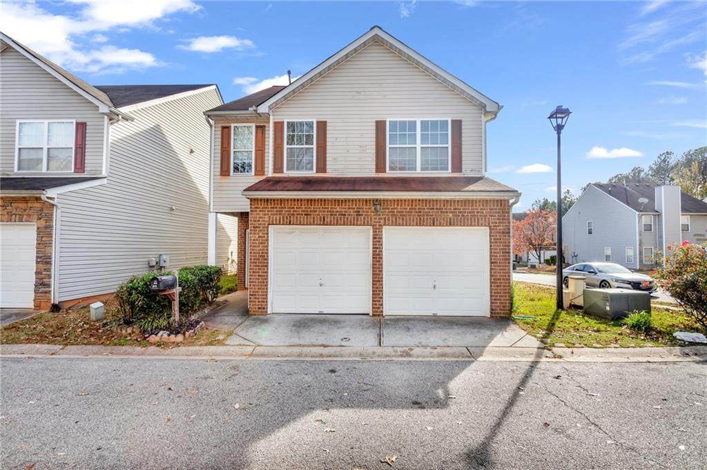 1590 Danube Court - Photo 1