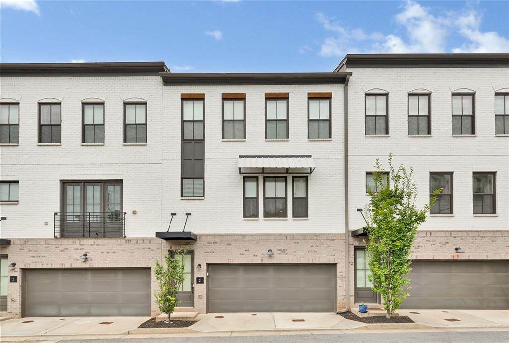 215 Arizona Avenue - Photo 1