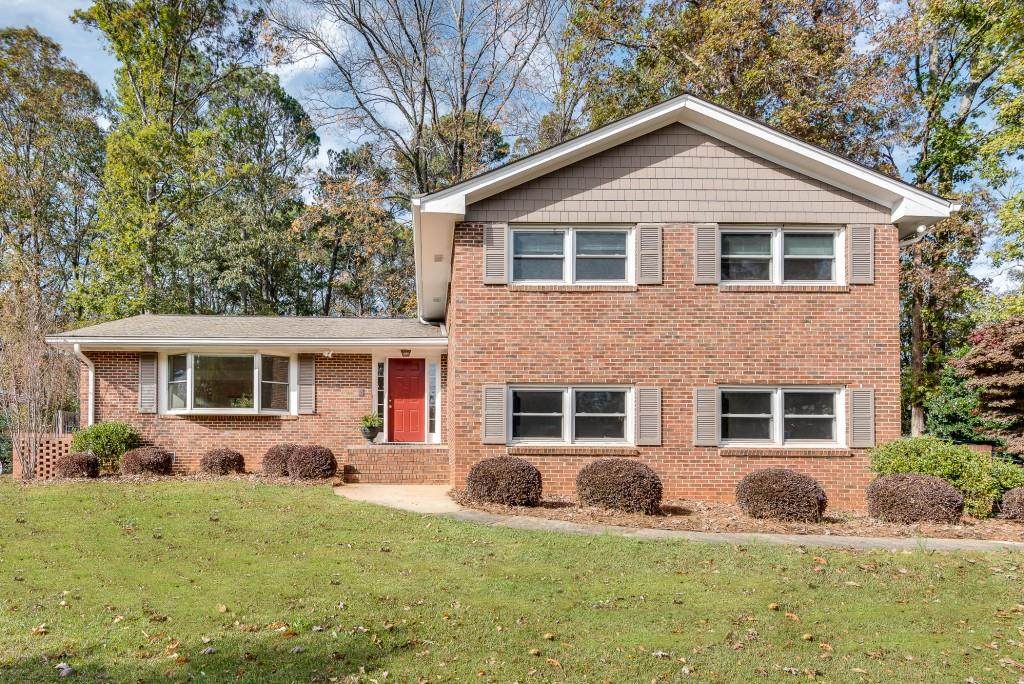 2562 Coralwood Drive - Photo 1