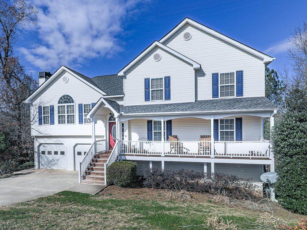 500 Acorn Place - Photo 1